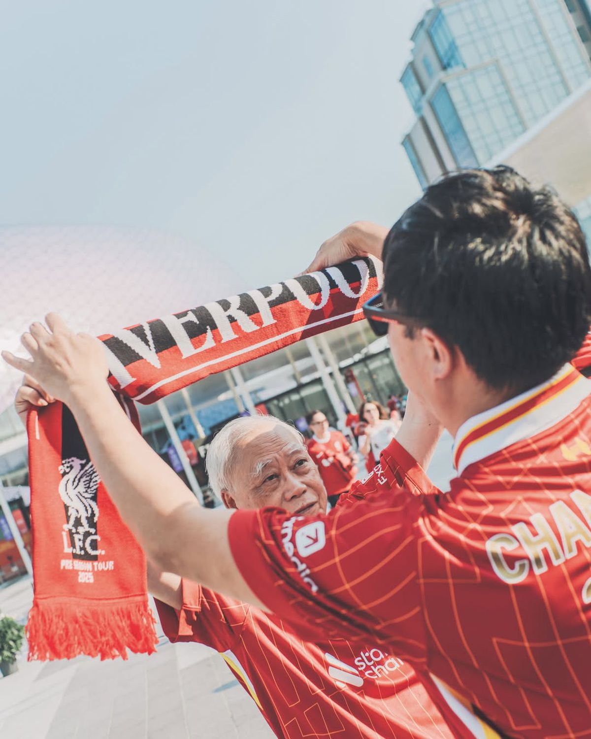 Scenografia emoționantă pentru Diogo Jota, afișată de fanii lui Liverpool