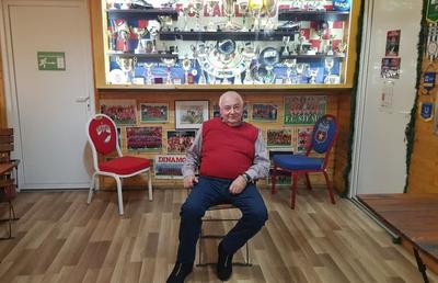 VIDEO EXCLUSIV Tică Dănilescu, omul cu 29 de trofee la Dinamo și FCSB, uimit de situația granzilor: „Ar fi normal dacă aș întoarce ziarul”