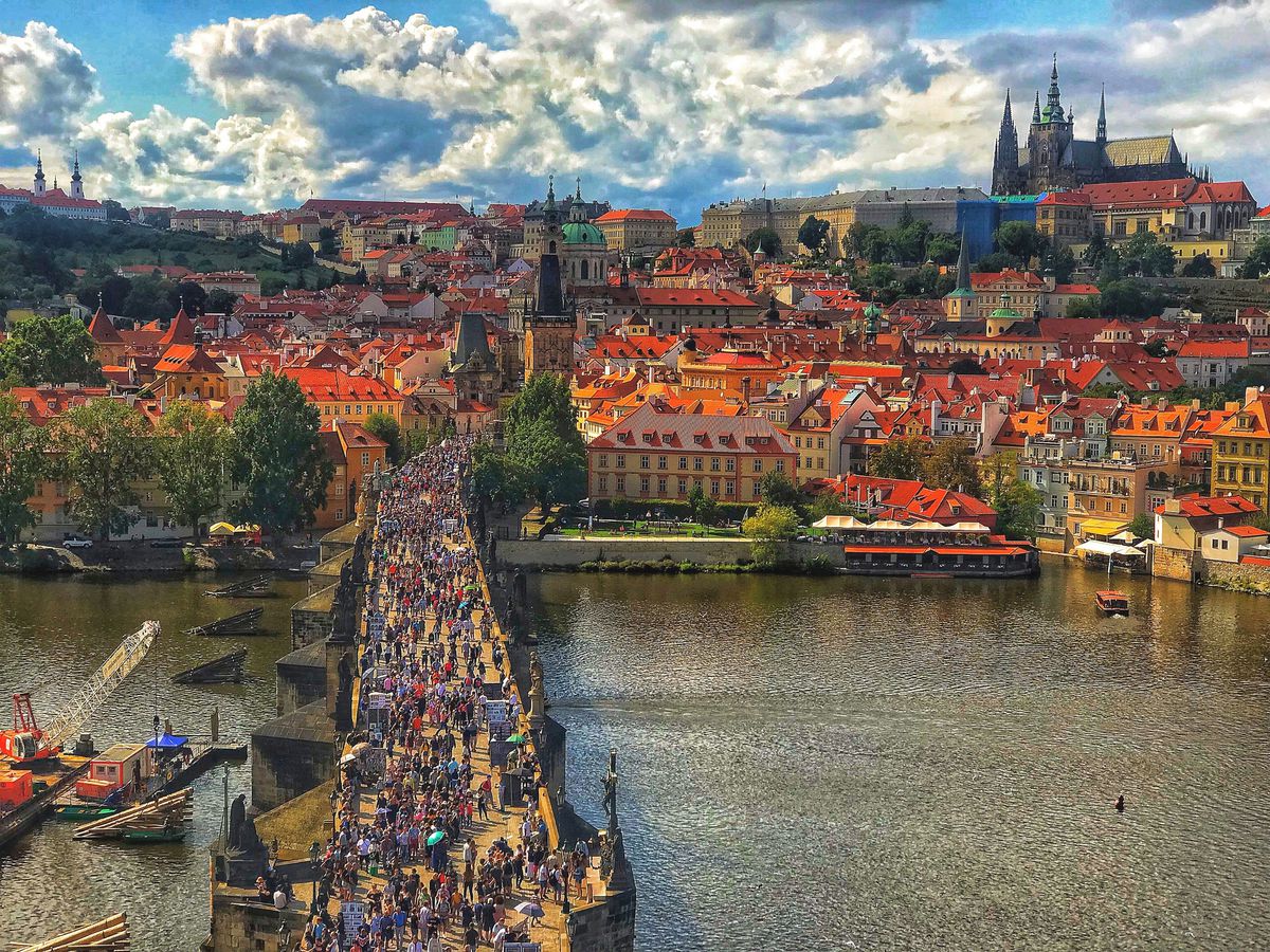 SLAVIA PRAGA - CFR CLUJ // VIDEO+FOTO Campioana României a ajuns la Praga » Visează la calificare în „Orașul de Aur"