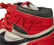 FOTO Cum arată pantofii originali „Air Jordan 1", vânduți cu fabulosul preț de 615.000$!