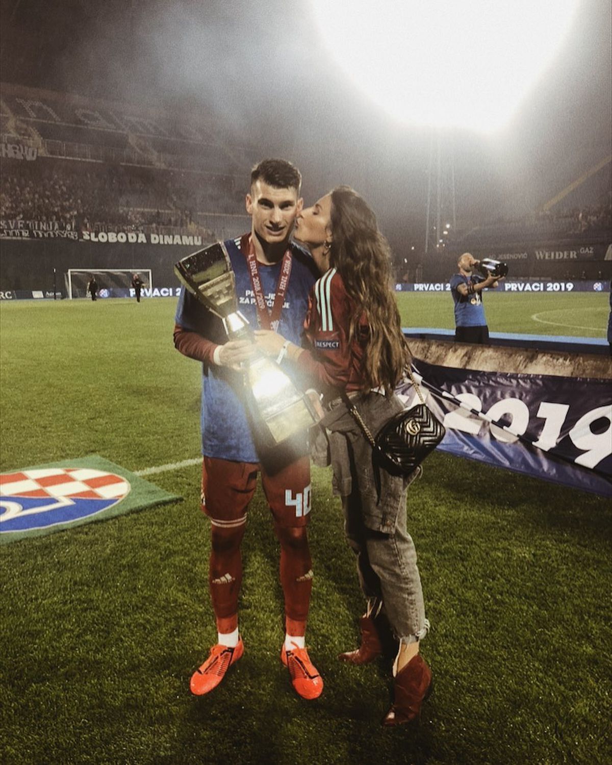 CFR Cluj - Dinamo Zagreb. GALERIE FOTO Cum a șocat presa iubita portarului croat