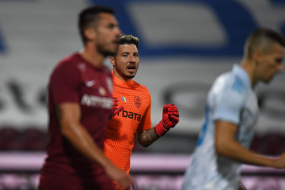 CFR Cluj - Dinamo Zagreb. FOTO L-au ajuns blestemele steliștilor » Cristi Bălgrădean, gafă la primul meci important pentru CFR