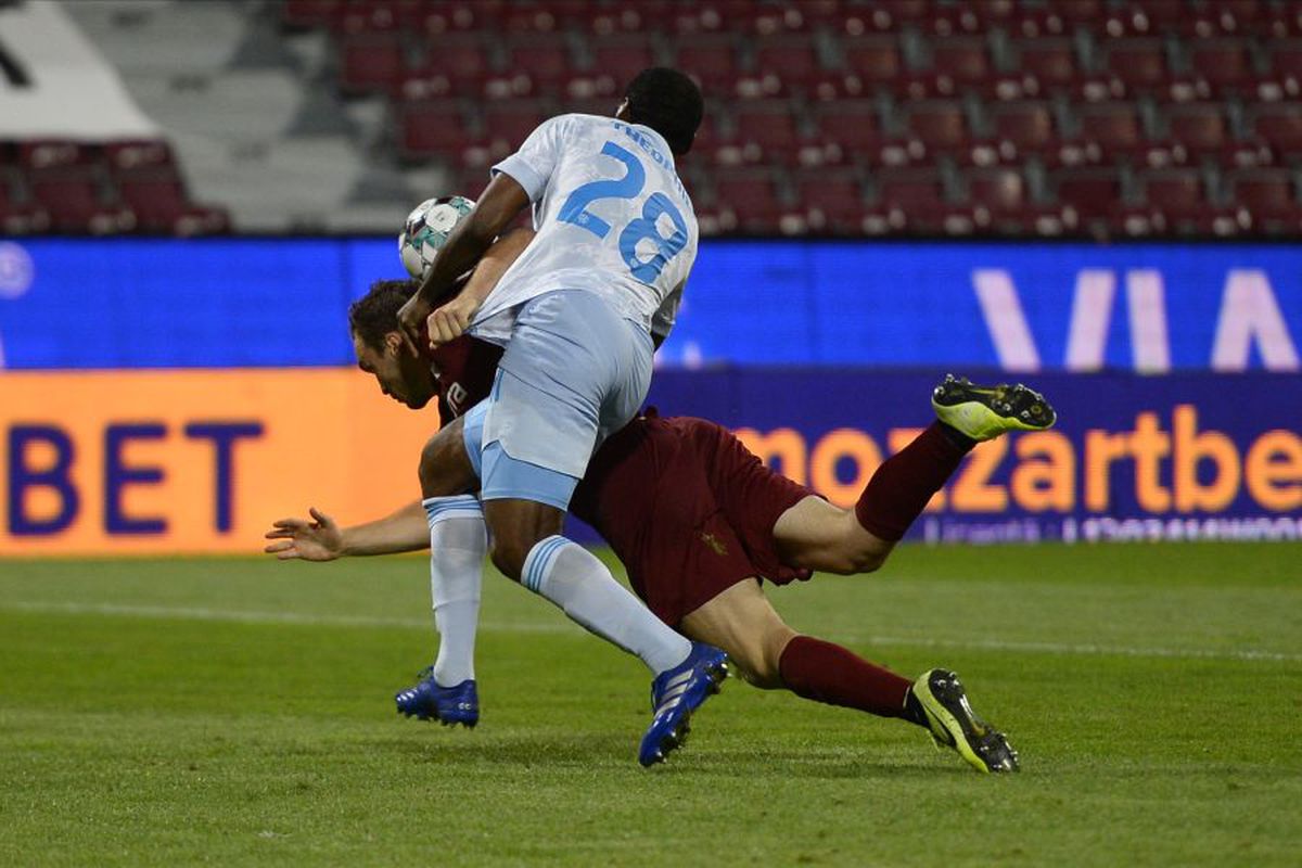 CFR Cluj - Dinamo Zagreb 2-2 (5-6 la penalty-uri). Dan Petrescu, furios pe jucătorii fricoși: „Plec data viitoare! Doar ei au vrut să bată penalty-uri, restul au refuzat!”