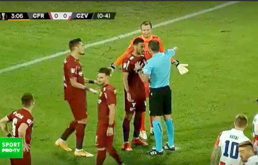 „Centralul” Michael Oliver i-a uluit pe ardeleni! Ce s-a întâmplat la faza penalty-ului din CFR Cluj - Steaua Roșie Belgrad 1-2