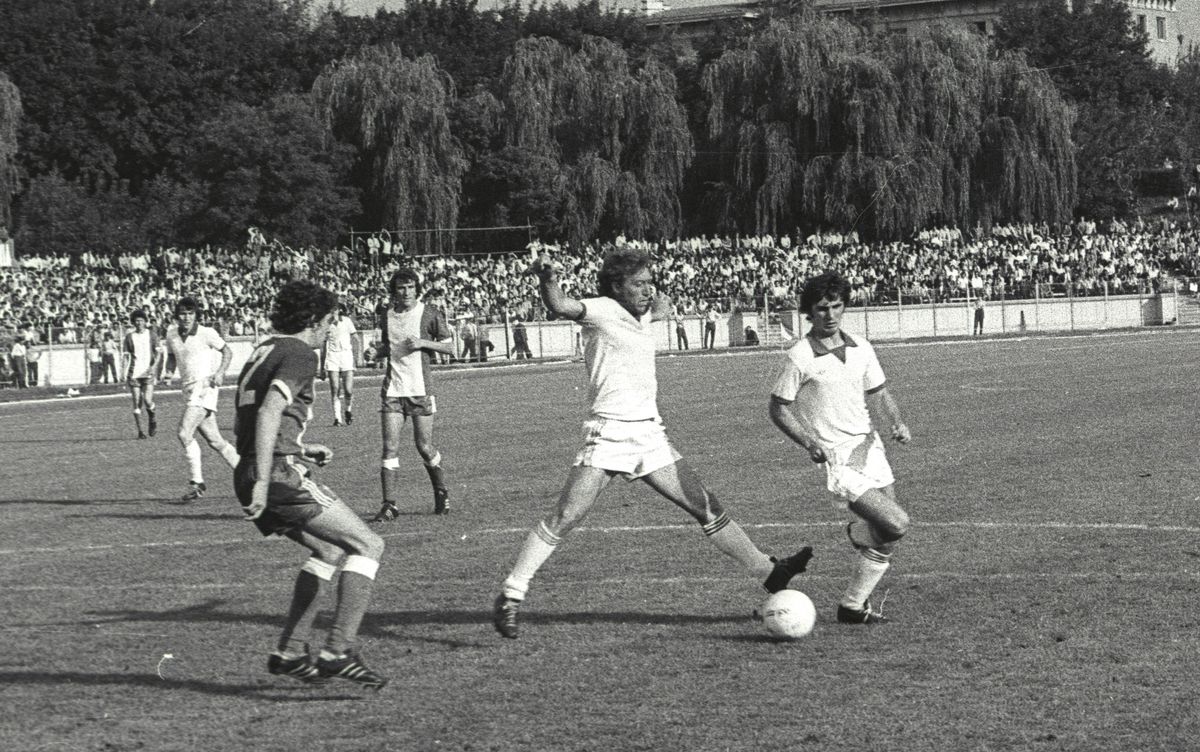 Nicolae Dobrin - Fotbalistul nepereche inventat pe «Maracana Piteștiului»