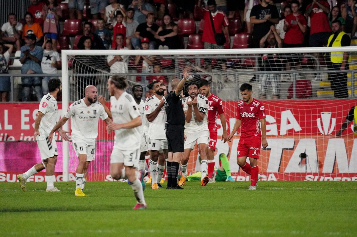 Criză la Craiova: Croitoru are 3 eșecuri în 4 etape! UTA urcă pe loc de play-off