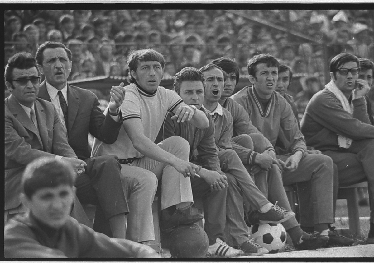 Nicolae Dobrin a jucat la Universitatea Craiova! Imagine ANTOLOGICĂ din '74 cu „Gâscanul” în tricoul Științei: „M-am trezit cu el la ușă! Să vă spun ce a urmat”