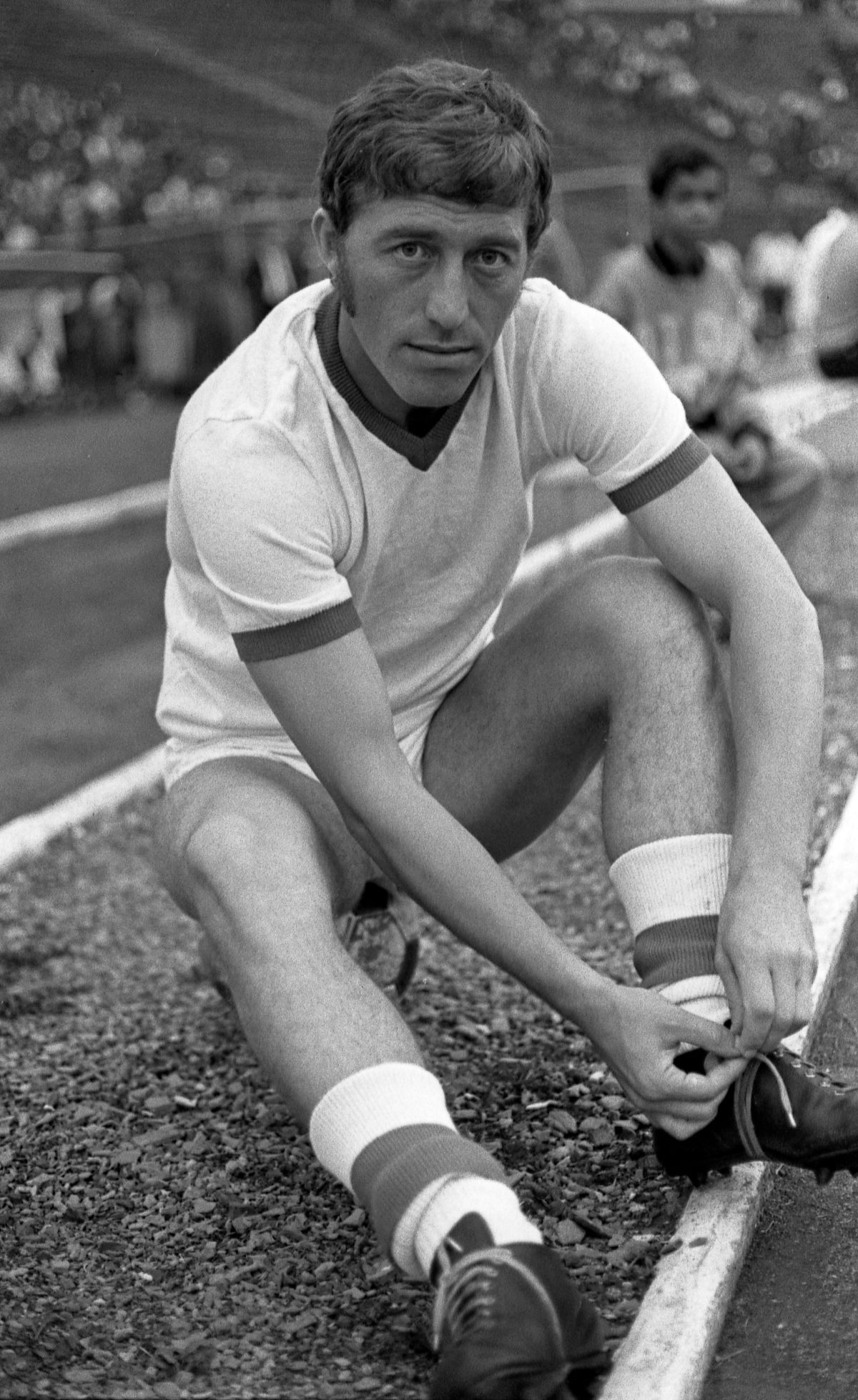 Nicolae Dobrin a jucat la Universitatea Craiova! Imagine ANTOLOGICĂ din '74 cu „Gâscanul” în tricoul Științei: „M-am trezit cu el la ușă! Să vă spun ce a urmat”