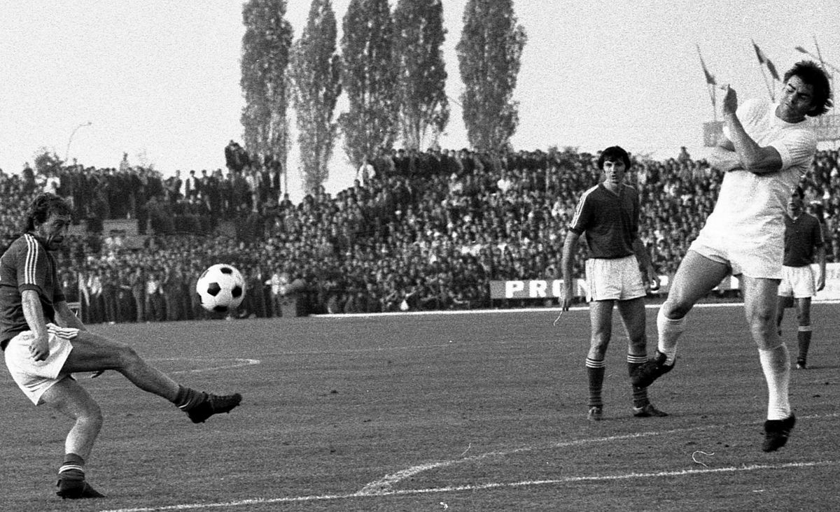 Nicolae Dobrin - Fotbalistul nepereche inventat pe «Maracana Piteștiului»