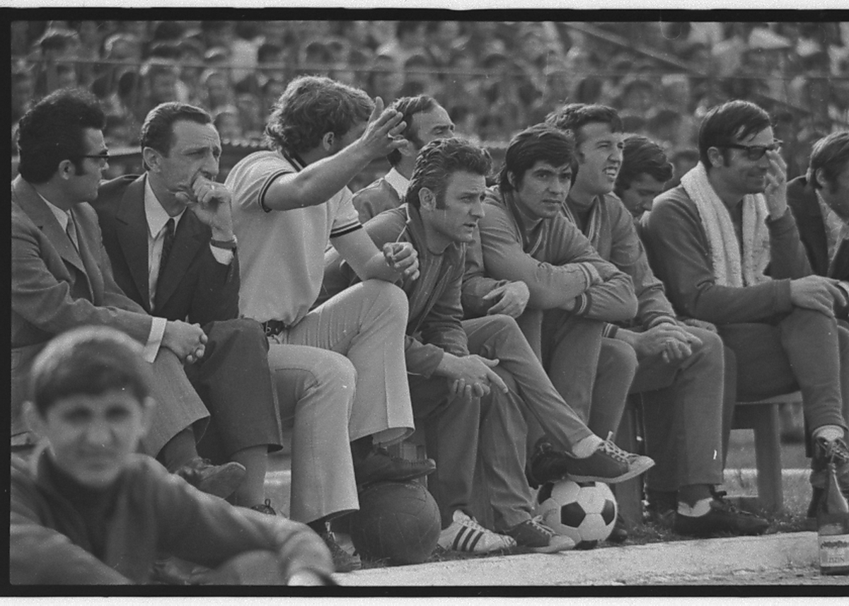 Nicolae Dobrin a jucat la Universitatea Craiova! Imagine ANTOLOGICĂ din '74 cu „Gâscanul” în tricoul Științei: „M-am trezit cu el la ușă! Să vă spun ce a urmat”