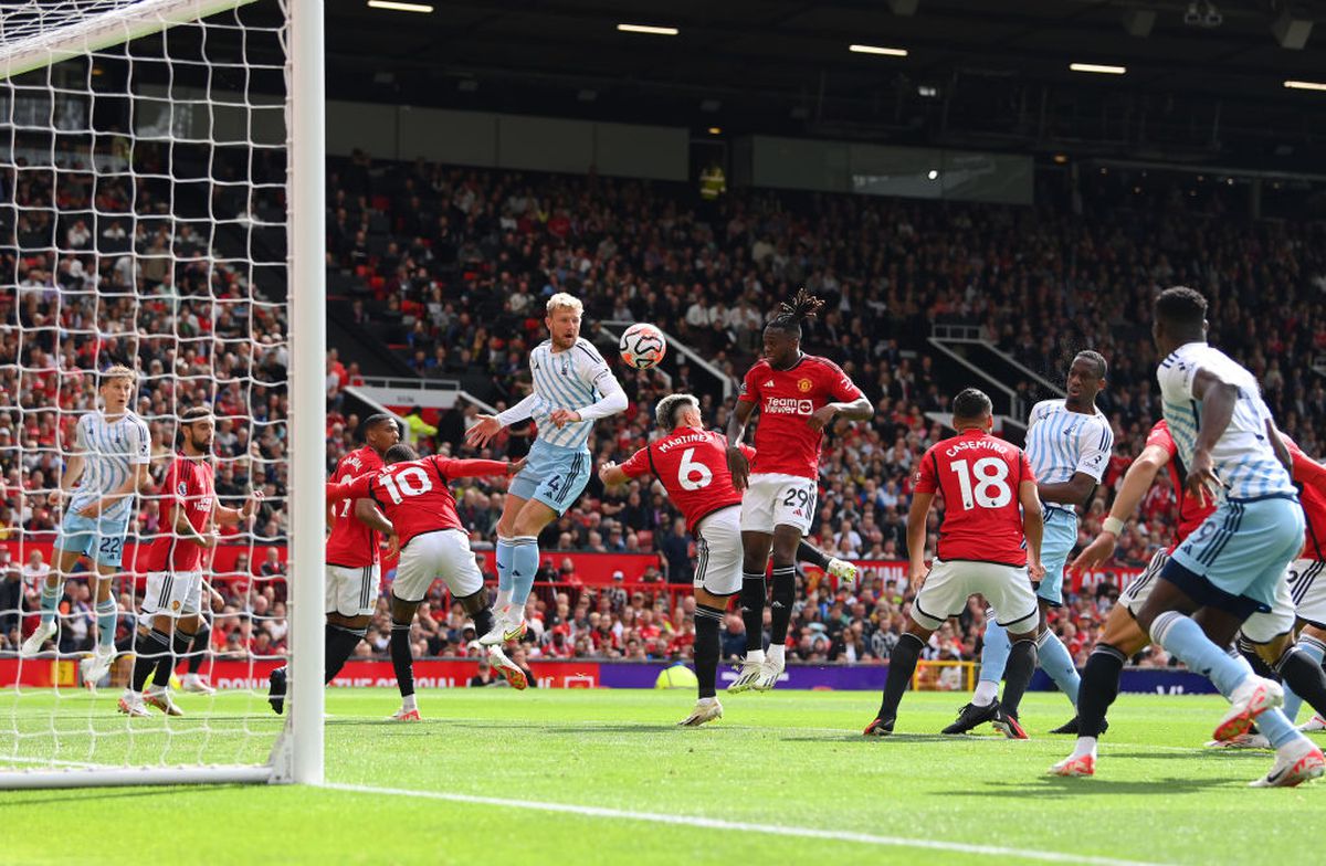 Manchester United a întors-o pe Nottingham după un început catastrofal