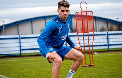 Ianis Hagi n-a mai plecat spre Israel: tot ce se întâmplă e strict secret! Varianta de ultimă oră apărută