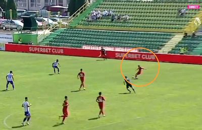 Golul începutului de sezon » A înscris de la 40 de metri, după o gravă eroare a lui Straton