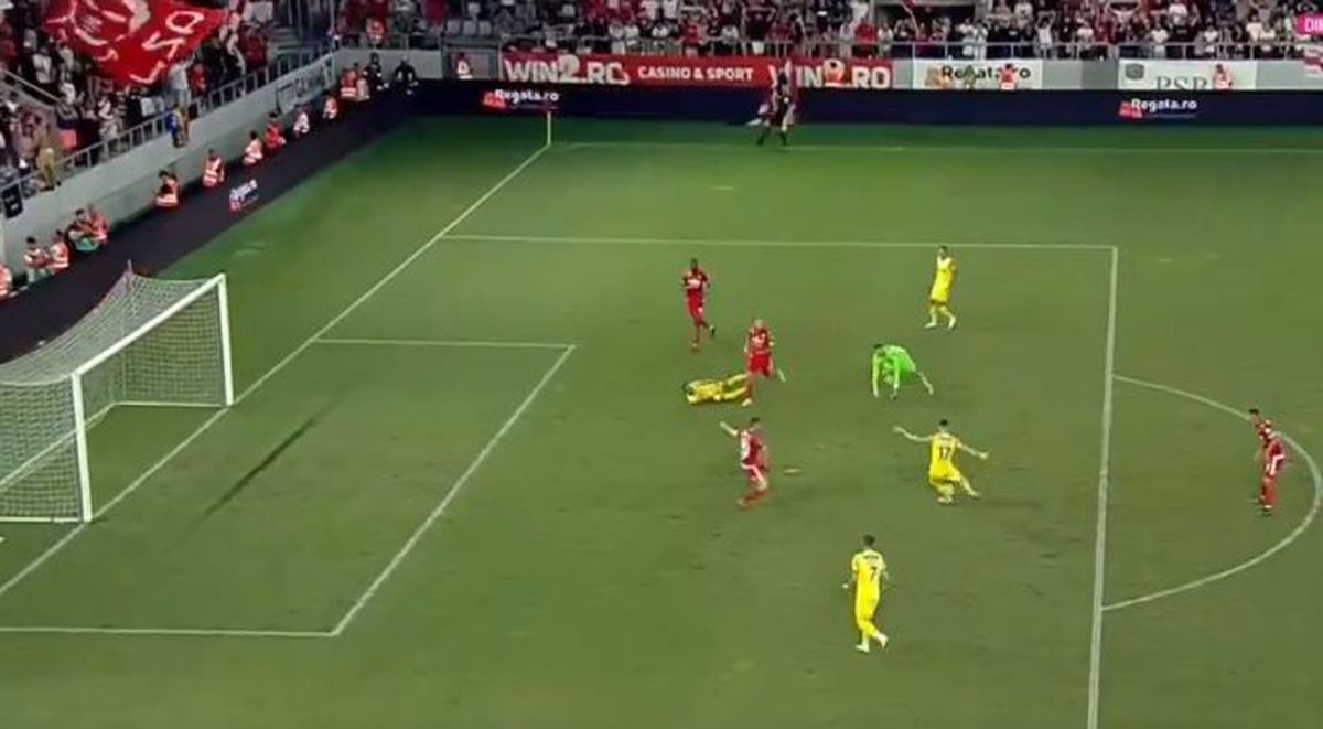 Cine s-a făcut mai tare de râs? Goluri după două gafe imense în prima repriză din Dinamo - Petrolul
