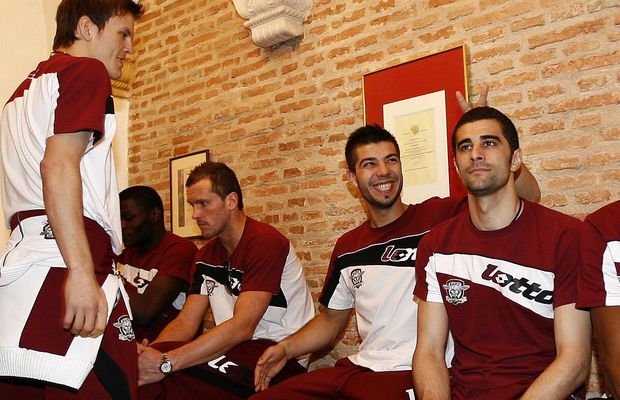 Discuția care a schimbat totul » Rapid voia să scape urgent de el: „Prima persoană pe care trebuie s-o dăm afară! Ia numai cartonașe roșii”