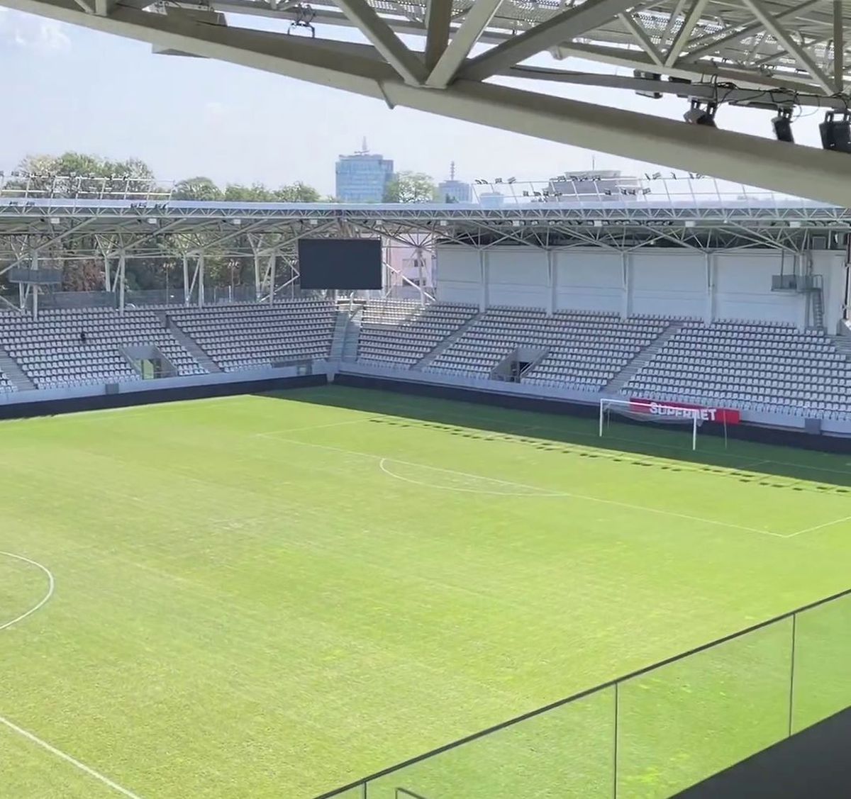 Gazonul de pe „Arcul de Triumf”, un DEZASTRU » Cum arată suprafața de joc înainte de duelul sold out Dinamo - Petrolul