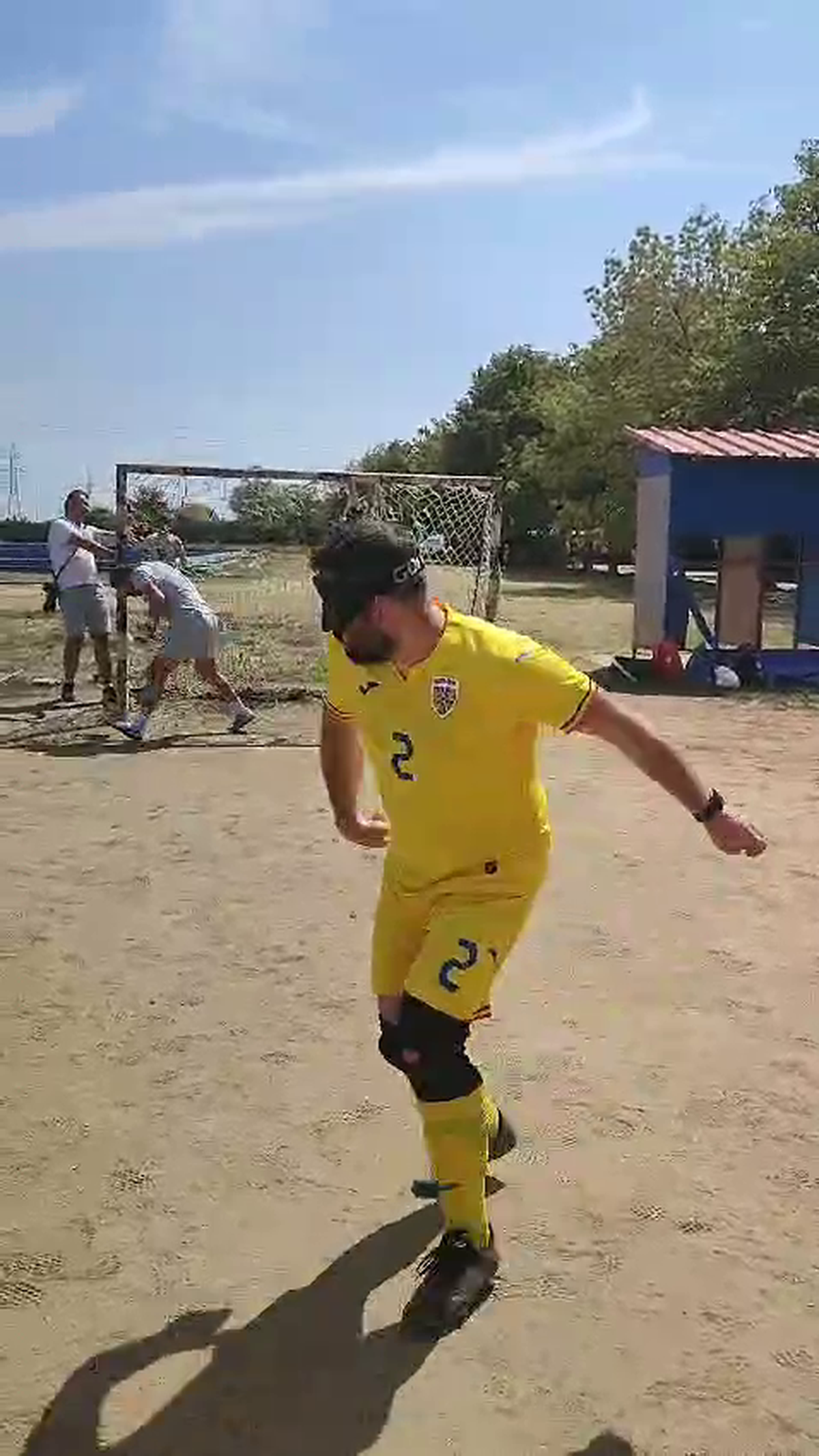 FRF a publicat imagini IREALE de la un eveniment dedicat echipei naționale de nevăzători: fără pic de iarbă pe teren și porți ruginite!