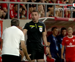 Hagi a făcut iureș pe bancă! Criză de nervi la adresa arbitrului: Farul a cerut două penalty-uri într-un minut + verdictul specialistului