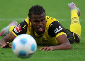 Borussia Dortmund l-a prezentat pe jucătorul cumpărat de la Chelsea