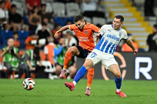 Universitatea Craiova - Istanbul Bașakșehir și CFR Cluj - Hacken, din play-off-ul Conference League, se vor disputa joi, 28 august. Ambele partide sunt programate de la 20:30.