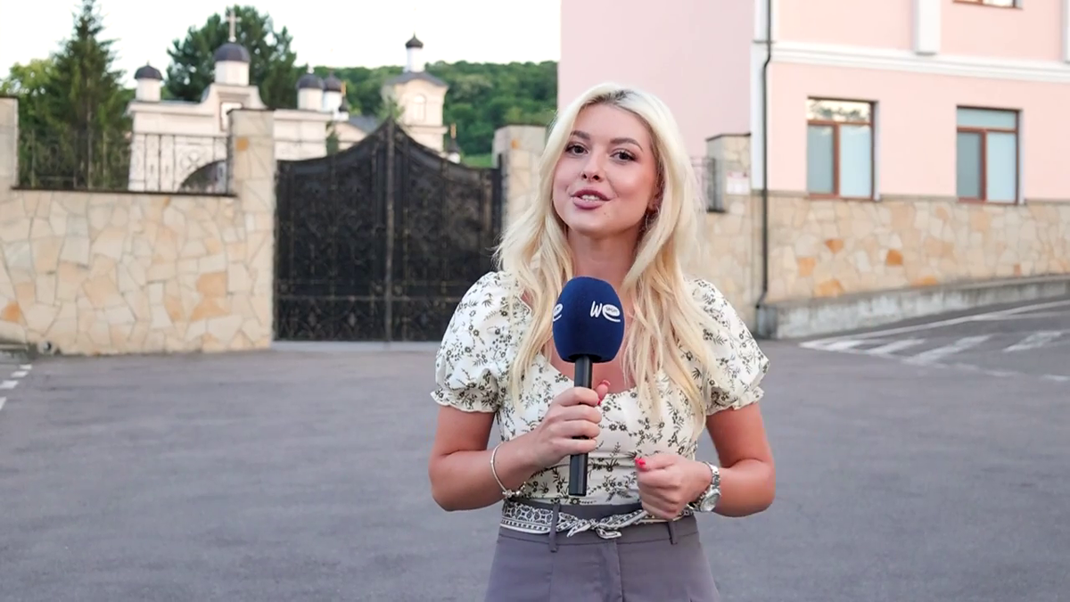 Adriana este noul „transfer” al emisiunii Federației de Fotbal: „Privire de viperă? Eu văd altceva”