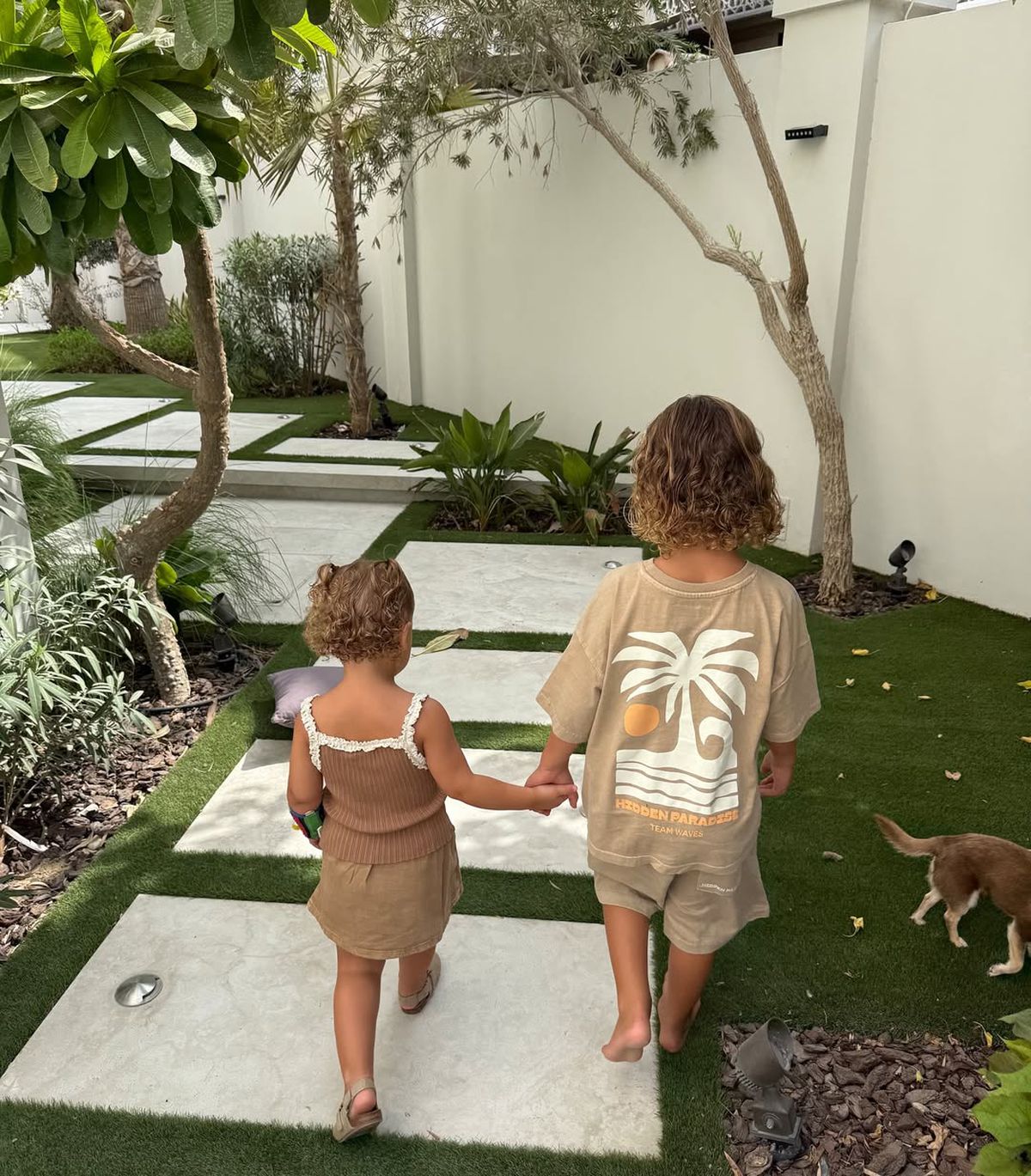 Rio Ferdinand s-a mutat cu familia în Dubai, și-a prezentat vila și a semnalat o mare diferență în ce privește sistemul educațional