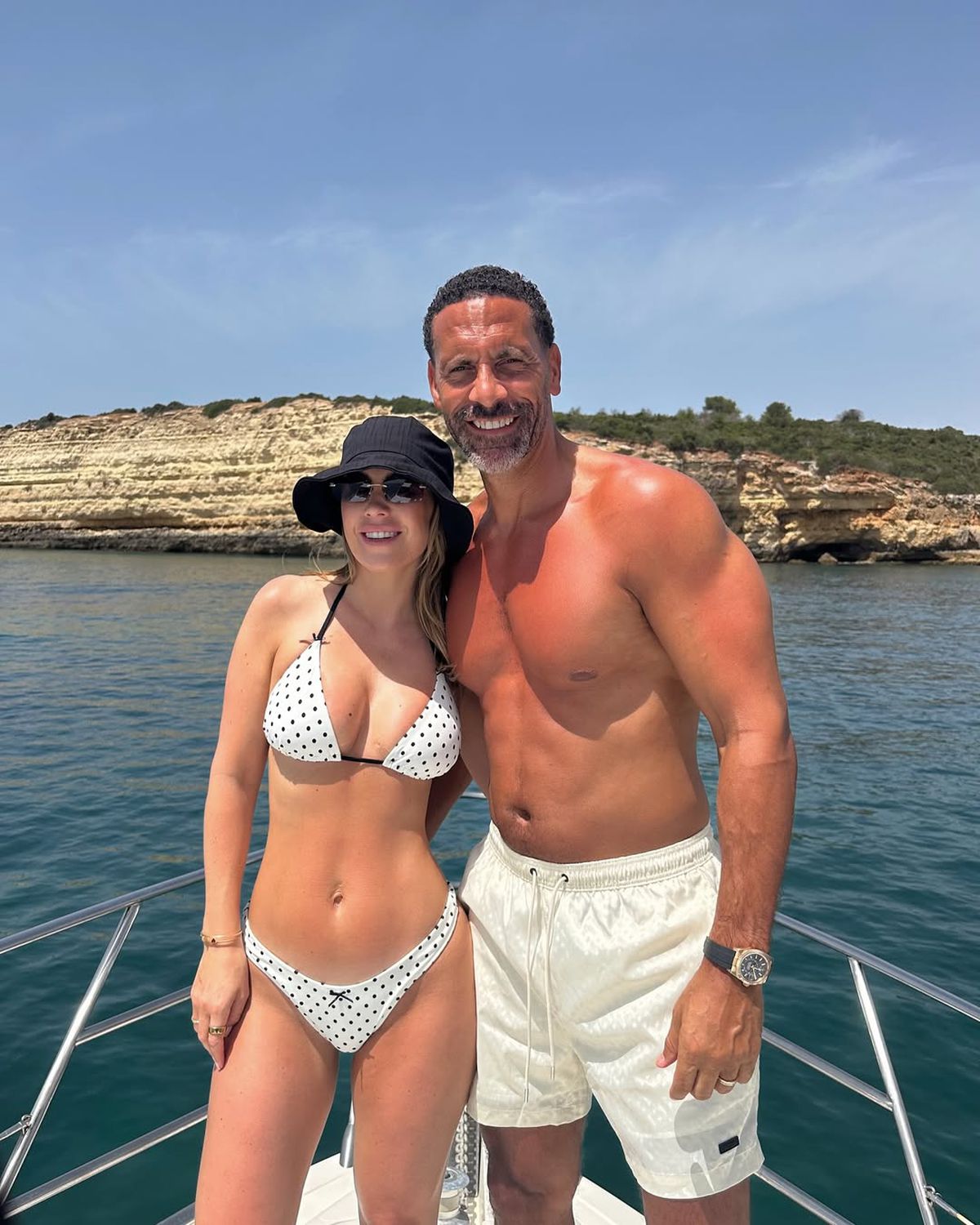 Rio Ferdinand s-a mutat cu familia în Dubai, și-a prezentat vila și a semnalat o mare diferență în ce privește sistemul educațional