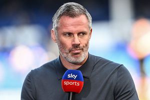 Legenda lui Liverpool a dat direct în titularii din atacul „cormoranilor”: „Puștiul a făcut mai mult în 15 minute decât Salah în tot meciul!”