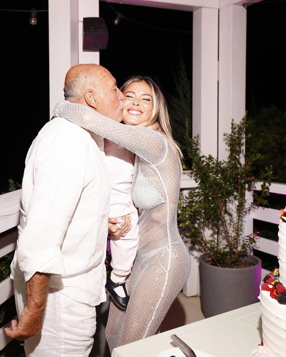 Diletta Leotta a apărut la o petrecere pentru copii într-o rochie transparentă și a stârnit o furtună de reacții: „Femeie, ești normală?!”