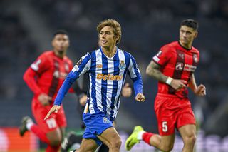 Puștiul-minune al fotbalului portughez urma să treacă în Arabia Saudită, dar transferul s-a blocat! Care este problema