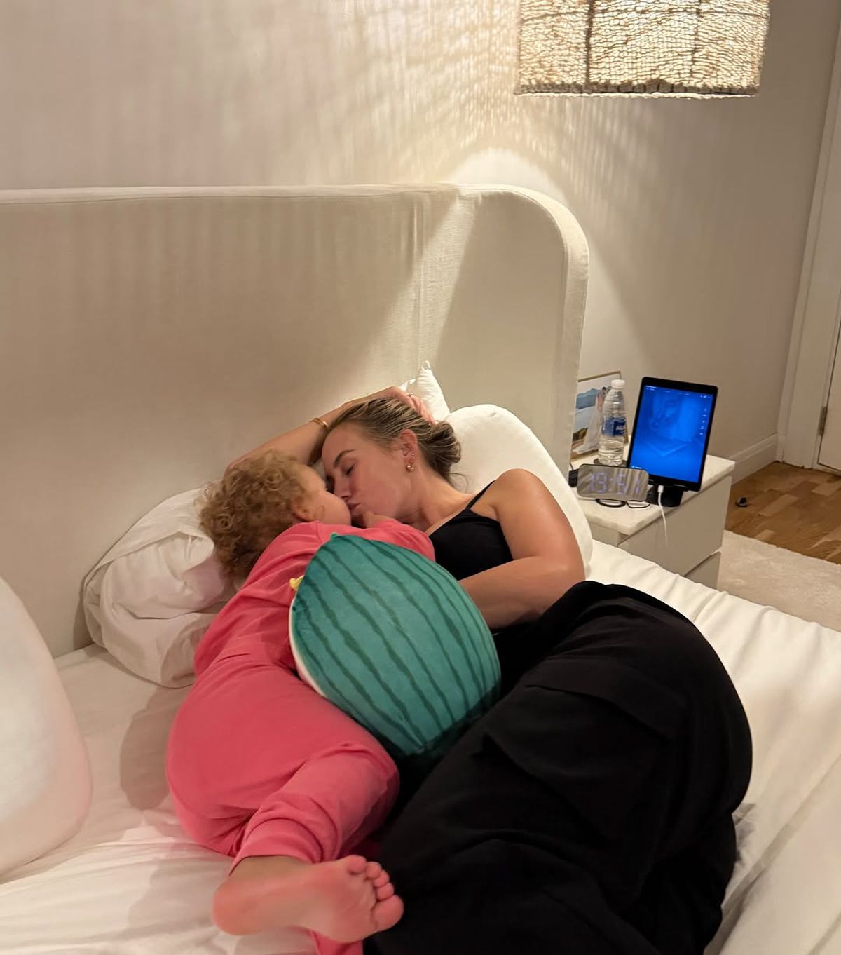 Rio Ferdinand s-a mutat cu familia în Dubai, și-a prezentat vila și a semnalat o mare diferență în ce privește sistemul educațional