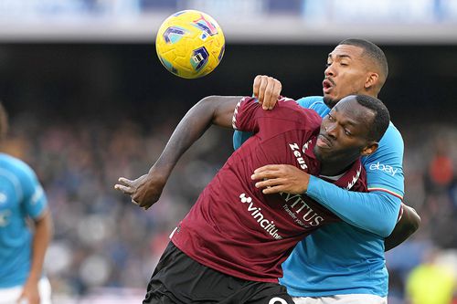 Simy Nwankwo, într-un duel cu Napoli // foto: Guliver/gettyimages