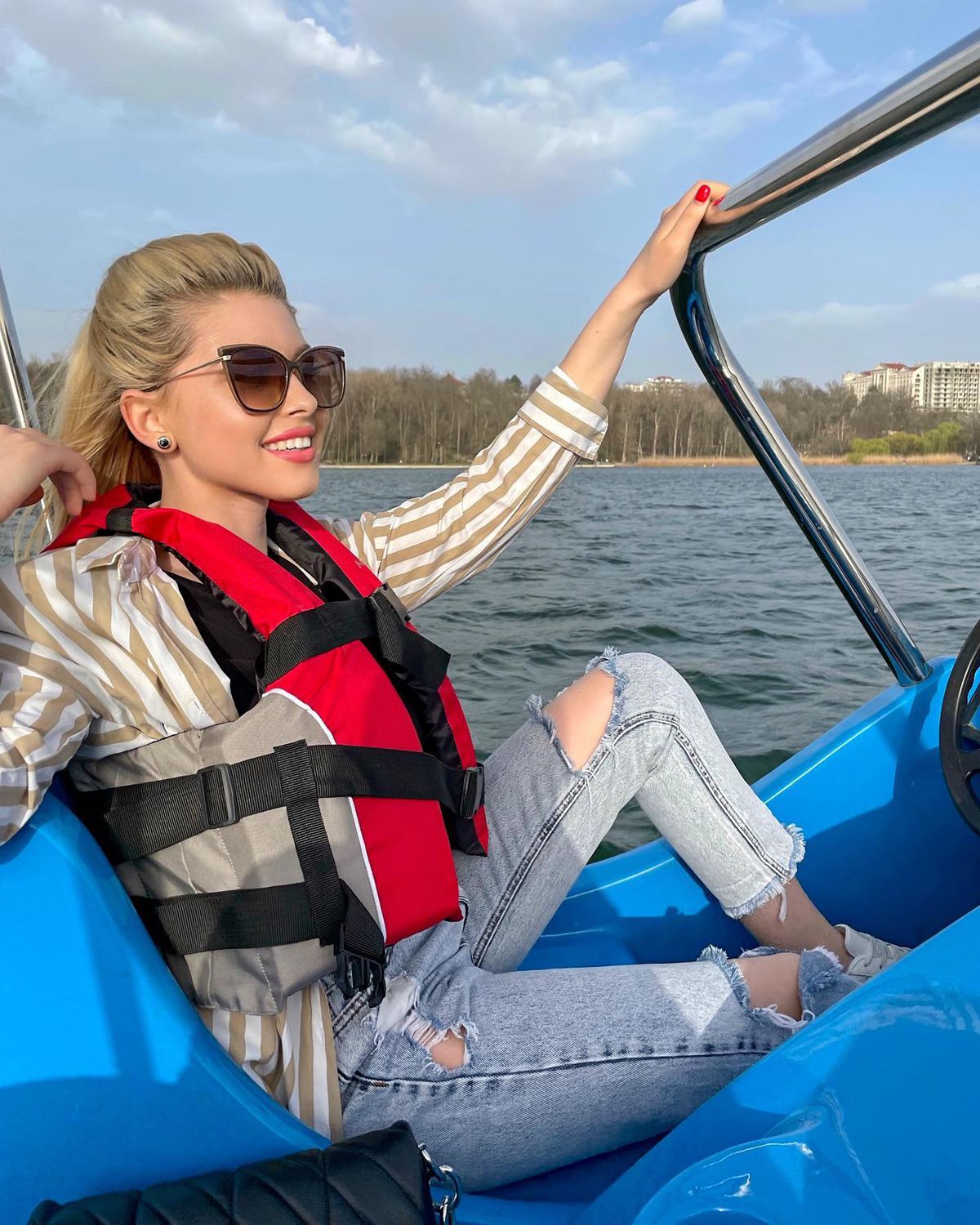 Adriana este noul „transfer” al emisiunii Federației de Fotbal: „Privire de viperă? Eu văd altceva”