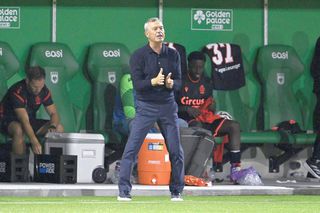 Analiștii belgieni dau de pământ cu Rednic: „Stil inexistent, impotență tactică. E un scandal!”