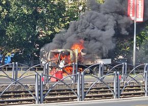 V Bukarešti zagorela kombinirana vozila pred nogometno tekmo Steaua proti UTA Arad