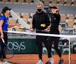 Temperaturi de 14 grade la Roland Garros » Jucătoarele se adaptează vremii friguroase, purtând haine groase și căciulițe