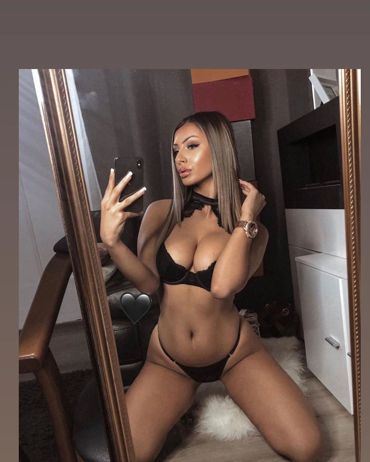 FOTO Simona l-a încântat pe Dan Bilzerian! Românca arată spectaculos în costum de baie