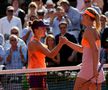 Simona Halep și Maria Sharapova la finalul ultimului act din 2014 FOTO Guliver/GettyImages