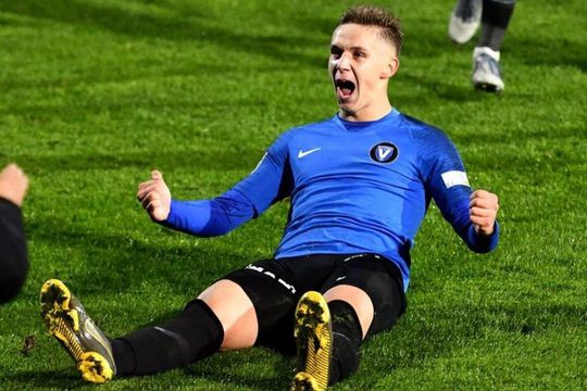 Atacantul Louis Munteanu (18 ani) a fost prezentat oficial de Fiorentina. Fostul fotbalist de la Viitorul va juca inițial pentru echipa Primavera a italienilor.