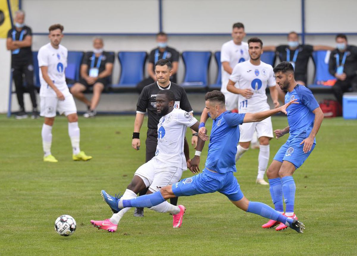 CLINCENI - GAZ METAN 2-0 » VIDEO+FOTO Academica, pe loc de play-off după prima victorie a sezonului! Cum arată clasamentul + jucătorii au făcut show în vestiar