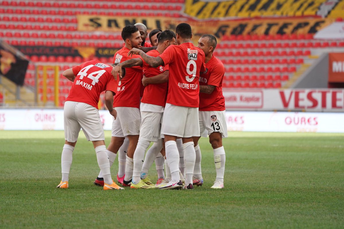 GOZTEPE - GAZIANTEP 2-2. Marius Șumudică își pune jucătorii la zid: „Nu pot să înțeleg asta! Este trist”