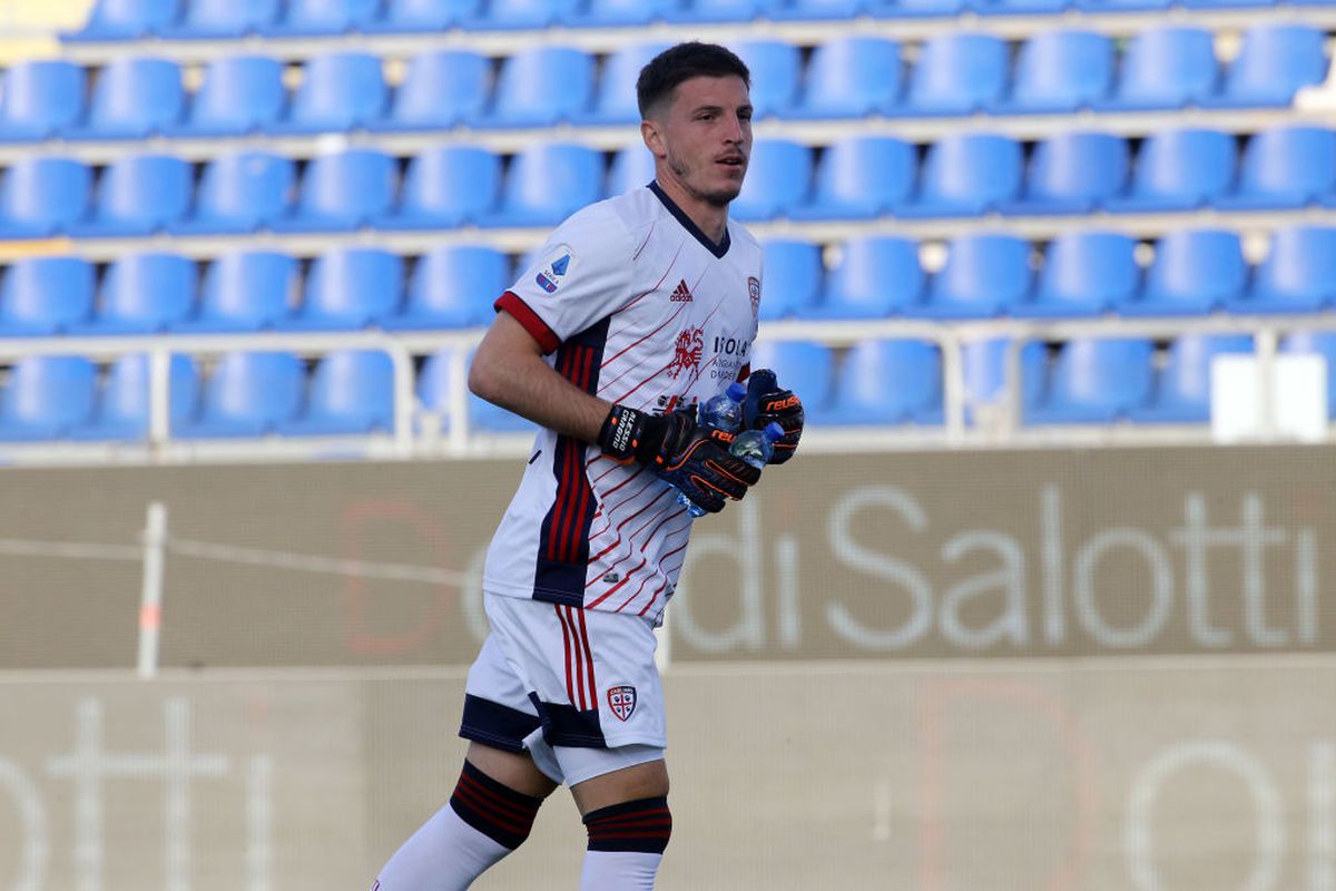 Cagliari - Lazio 0-2. FOTO + VIDEO » Răzvan Marin a pierdut duelul cu Ștefan Radu! A luat primul galben în Serie A