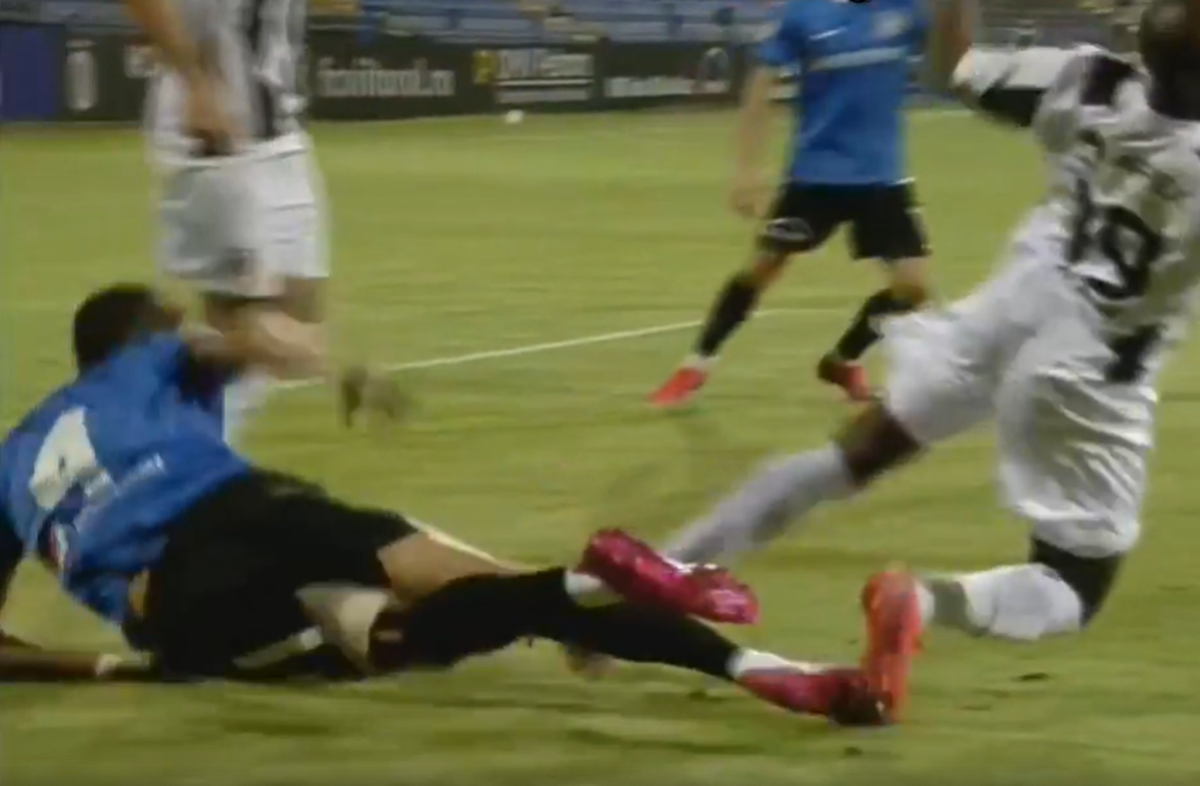 VIITORUL - ASTRA 4-1. Două greșeli MARI de arbitraj la Ovidiu: „Penalty o mie la sută!” » Istvan Kovacs, decizii de neînțeles