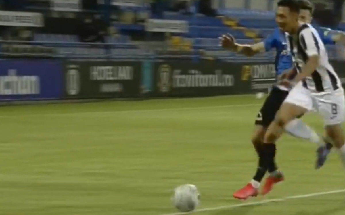 VIITORUL - ASTRA 4-1. Două greșeli MARI de arbitraj la Ovidiu: „Penalty o mie la sută!” » Istvan Kovacs, decizii de neînțeles