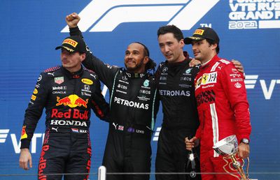 Final dramatic în MP al Rusiei! Hamilton, la victoria 100 după ce ploaia a schimbat totul în ultimele tururi