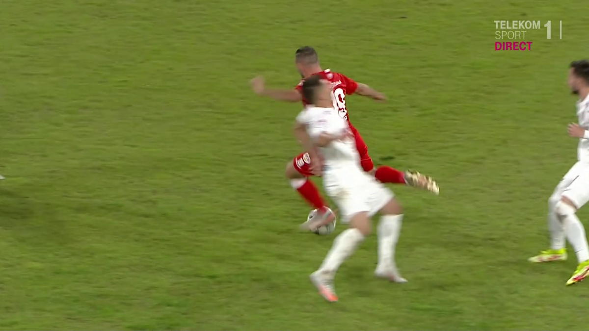 Mihai Bordeianu, făcut KO în UTA - CFR! Arbitrul n-a dictat nici măcar fault