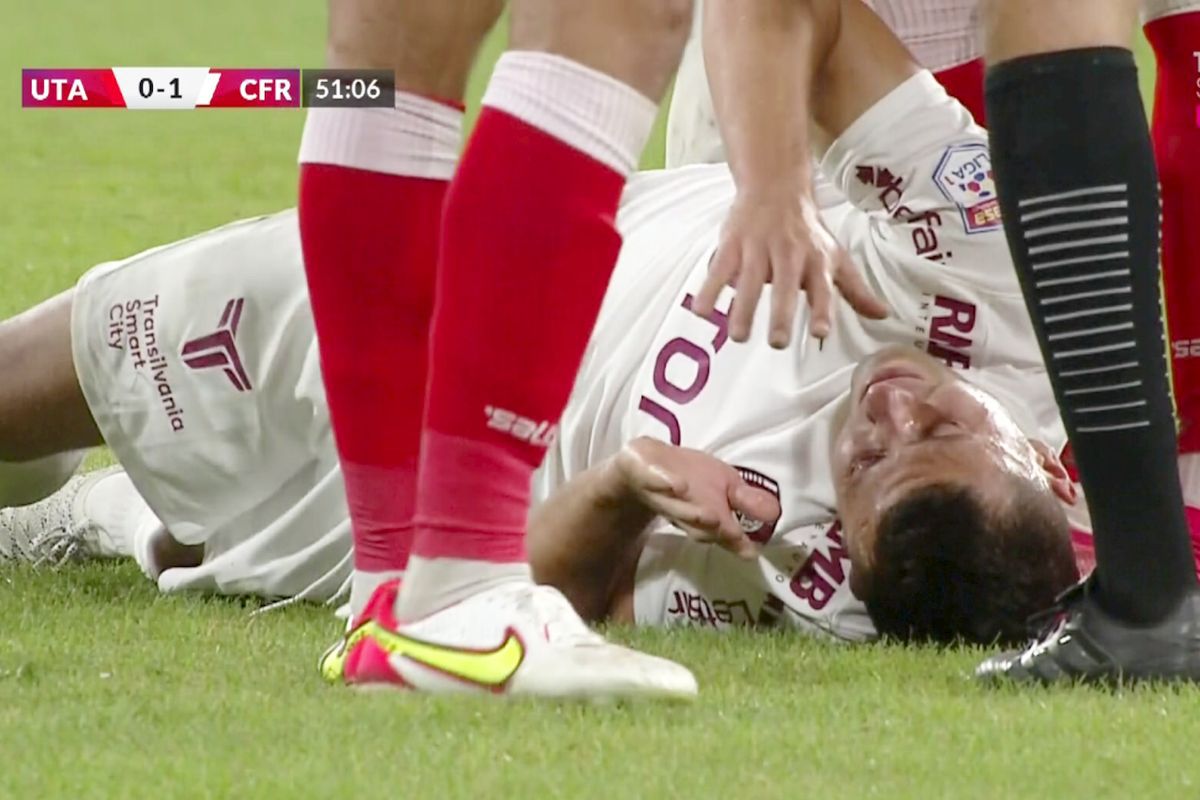 Mihai Bordeianu, făcut KO în UTA - CFR! Arbitrul n-a dictat nici măcar fault