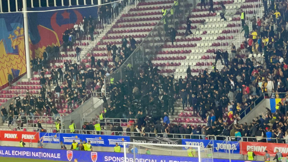 Bătaie pe arena din Giulești la meciul România - Bosnia