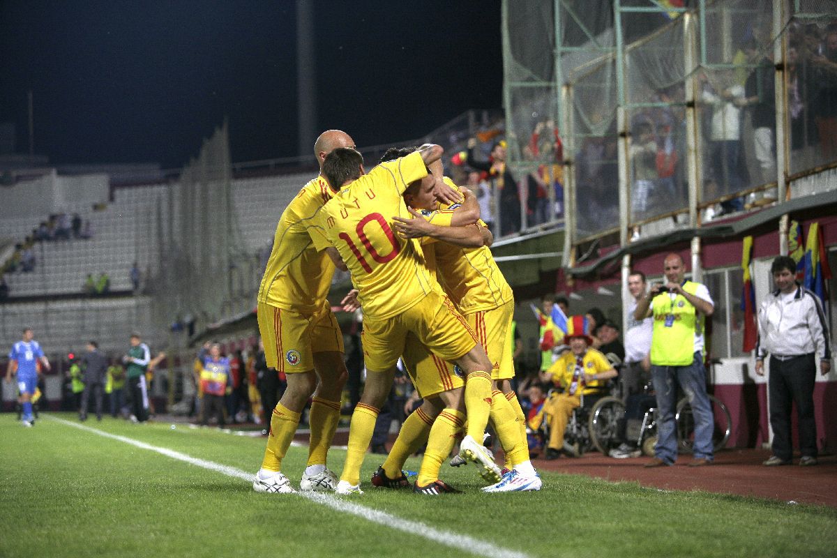 România - Bosnia, atunci și acum » Imagini memorabile din Bănie, de la duelul din 2003: „Mutu a «divorțat» de ghinion”