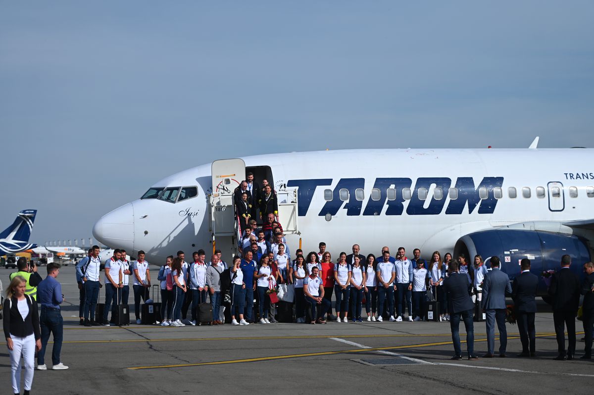 Elisabeta Lipă, pressing la Eduard Novak, la sosirea de la Mondialul de Canotaj: „Domnule ministru, sper să nu uitați ce ne-ați promis!”